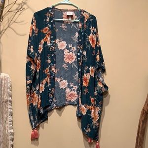 Knox Rose short kimono